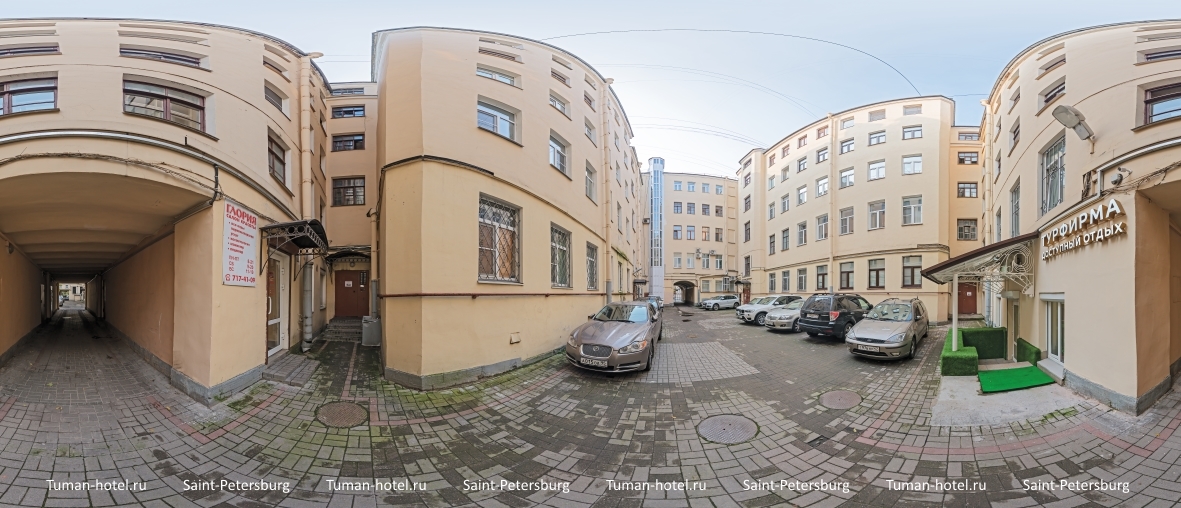 наш маленький, уютный двор.